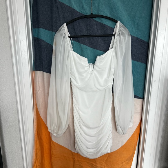 BRIDAL/BACH/RECEPTION DRESS - Picture 2 of 7